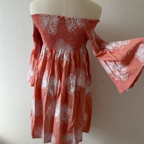 Kahulale’a Off Shoulder Peach/Pink Dress - Picture 3 of 4